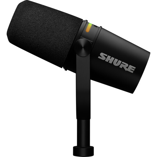 מיקרופון דינמי  לפודקאסטים Shure MV7+ עם חיבור XLR ו-USB